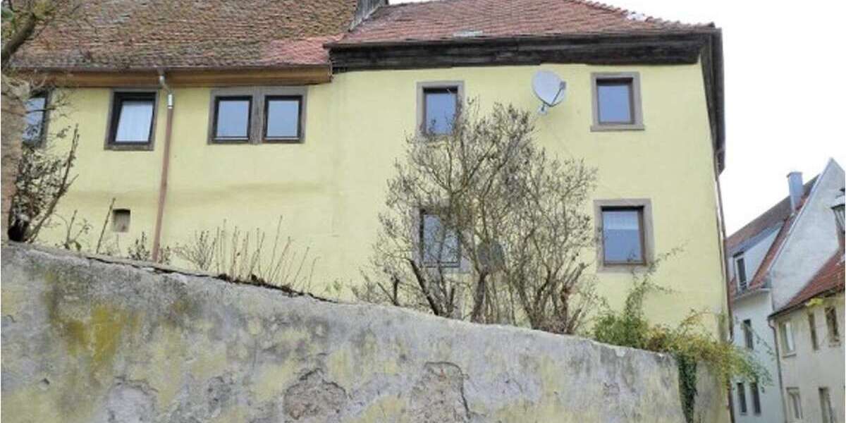 Einfamilienhaus Volkach - 18 Zimmer, 460 m&sup2;, 599.000&euro; | Angebot:26100310