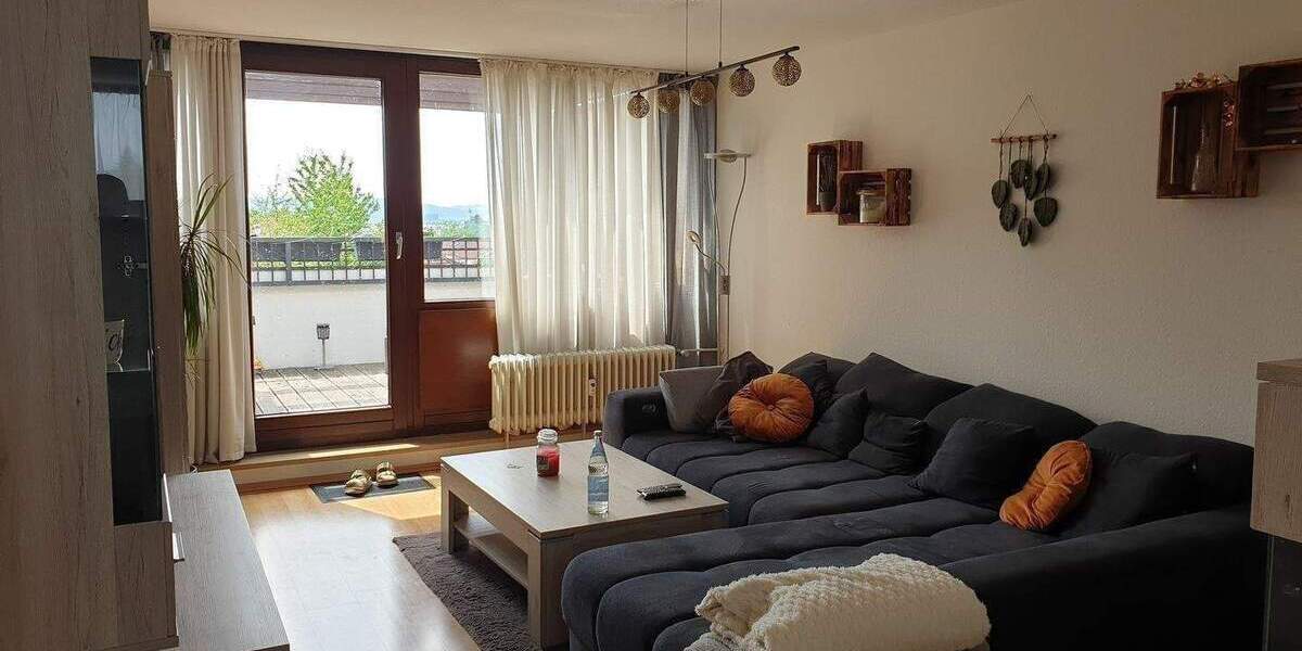 Großzügig geschnittene 2-Zimmerwohnung mit tollem Balkon in Würzburg Lengfeld 2 zimmer