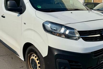 Opel Vivaro 269.000 km 7.390 € Würzburg 97080