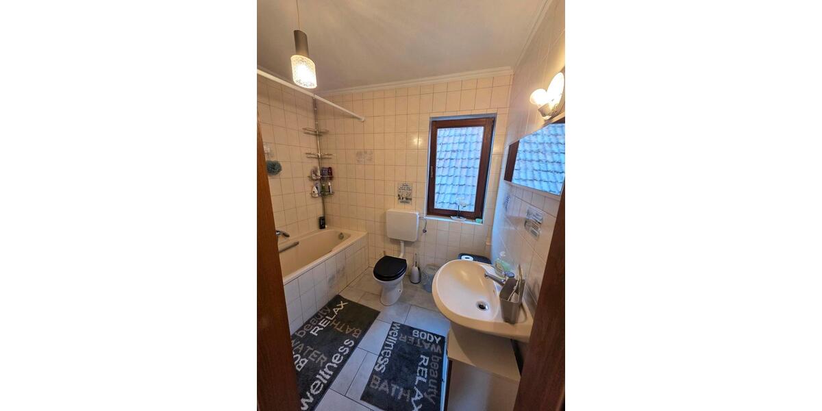 Einfamilienhaus Mainbernheim - 6.5 Zimmer, 260 m&sup2;, 1.700&euro; | Angebot:27613282