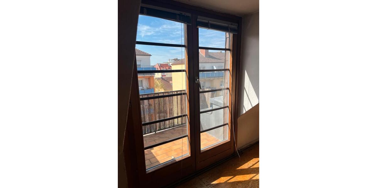 Etagenwohnung Würzburg - 1 Zimmer, 2 m&sup2;, 450&euro; | Angebot:26478213