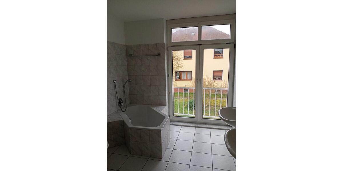 Etagenwohnung Urspringen - 4.5 Zimmer, 128 m&sup2;, 880&euro; | Angebot:26228432
