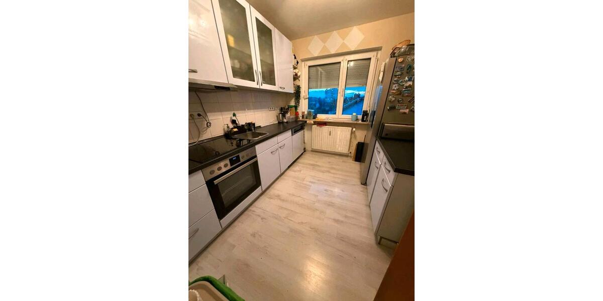 Dachgeschoßwohnung Gerbrunn - 5.5 Zimmer, 130 m&sup2;, 1.350&euro; | Angebot:26573287