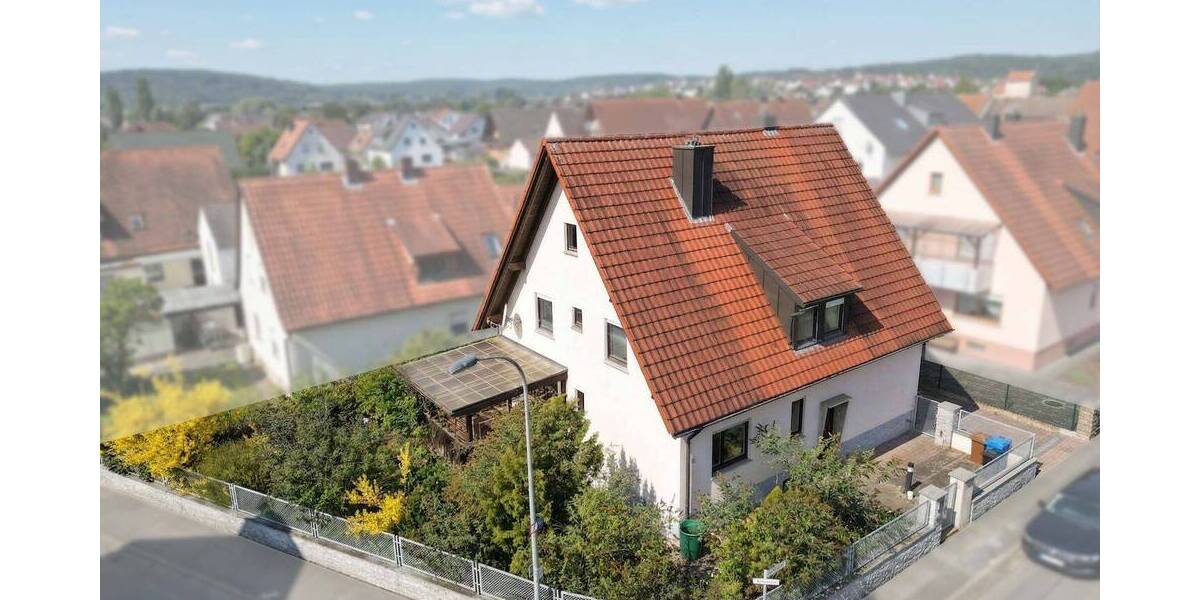 Mehrfamilienhaus, Wohnhaus Zellingen - 6 Zimmer, 166 m&sup2;, 390.000&euro; | Angebot:26204205