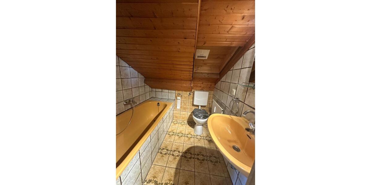 Dachgeschoßwohnung Würzburg Heuchelhof - 2 Zimmer, 43 m&sup2;, 500&euro; | Angebot:25293611