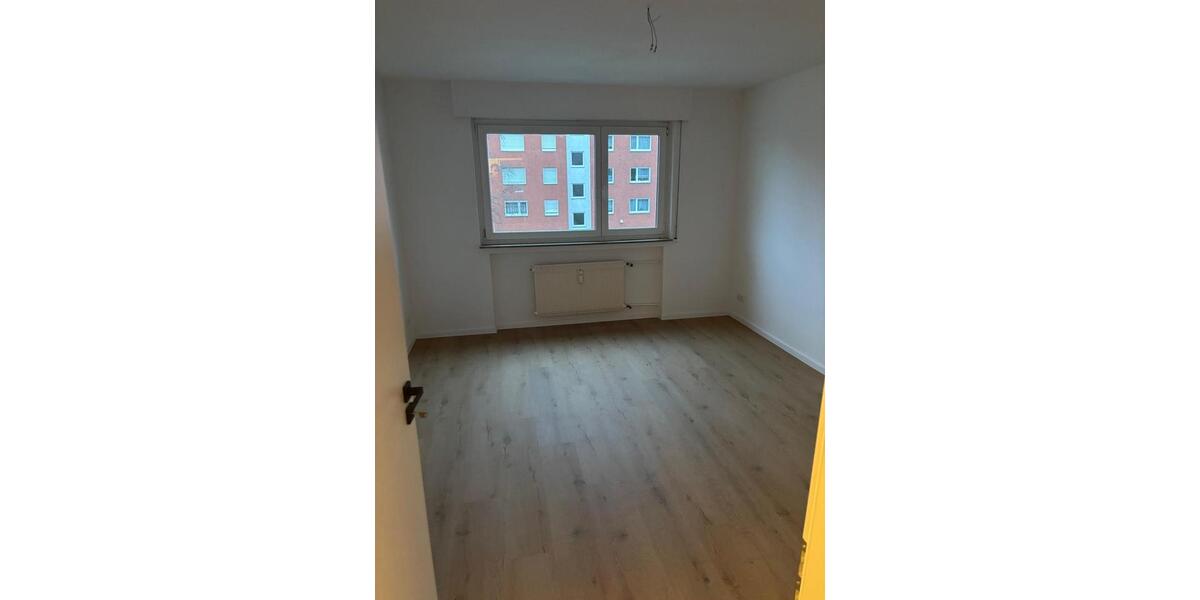 Etagenwohnung Werneck - 3 Zimmer, 75 m&sup2;, 780&euro; | Angebot:24946654