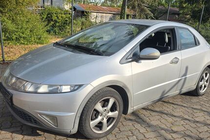 Honda Civic 190.000 km 2.500 &euro; Randersacker 97236
