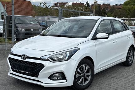 Hyundai i20 28.821 km 12.990 &euro; Würzburg 97076