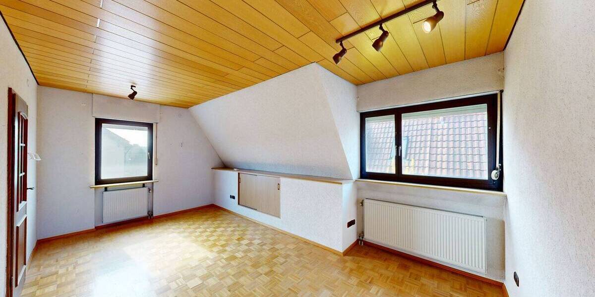 Mehrfamilienhaus, Wohnhaus Zellingen - 6 Zimmer, 166 m&sup2;, 390.000&euro; | Angebot:26204205