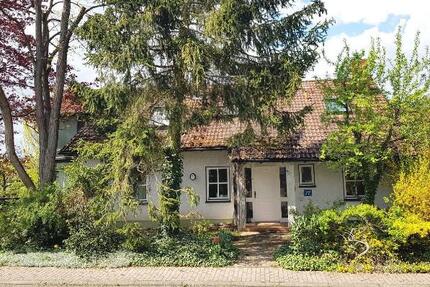 Großzügiges 8-Zimmer-Haus mit Garten, ruhige Lage in Esselbach