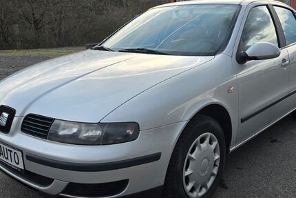Seat Leon 130.000 km 2.197 &euro; Würzburg 97076