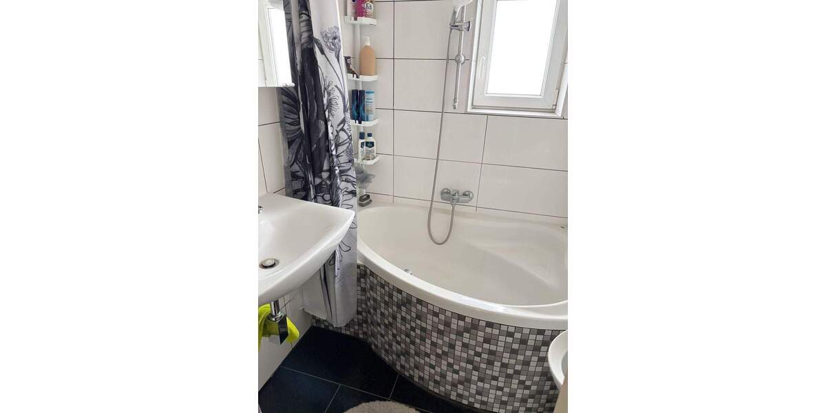 Etagenwohnung Volkach - 4 Zimmer, 98 m&sup2;, 900&euro; | Angebot:26853119