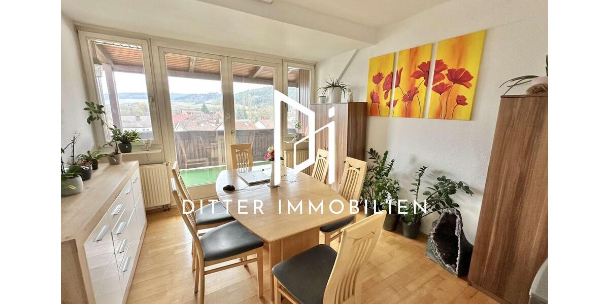 Dachgeschoßwohnung Tauberbischofsheim - 5 Zimmer, 119 m&sup2;, 900&euro; | Angebot:25056372