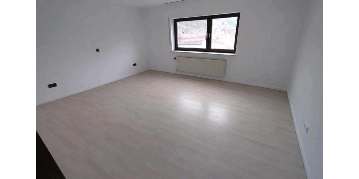 Etagenwohnung Grünsfeld - 2 Zimmer, 80 m&sup2;, 760&euro; | Angebot:24597064