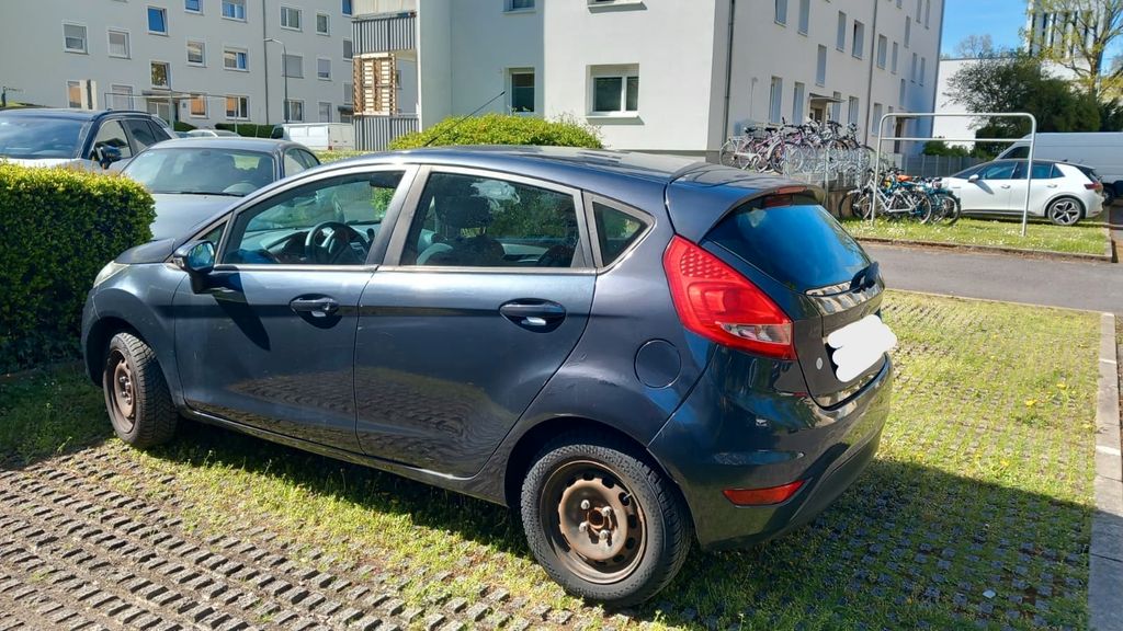 Ford Fiesta 220.000 km 2.950 &euro; Würzburg 97072