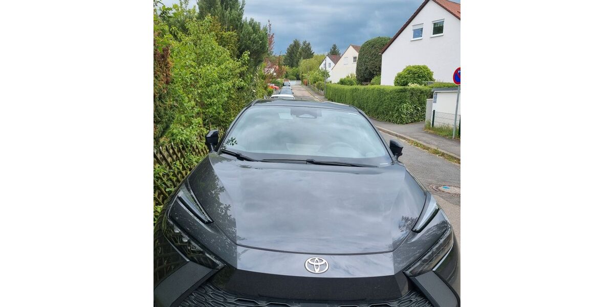 Toyota C-HR 10.000 km 29.500 &euro; Reichenberg 97234