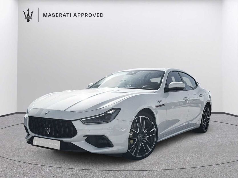 Maserati Ghibli 22.100 km 102.900 € Kürnach 97273