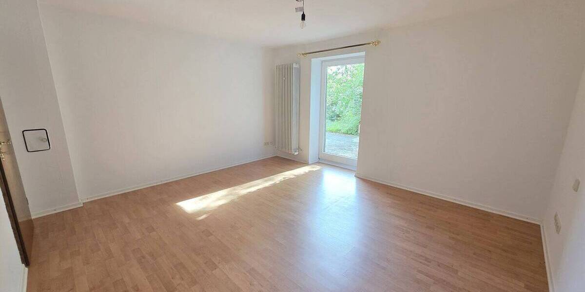 Etagenwohnung Würzburg Zellerau - 3 Zimmer, 100 m&sup2;, 1.300&euro; | Angebot:26515279