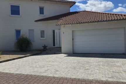 Traumhaus mit Garten und Doppelgarage in 97440 Werneck (ID 10568) - Haus Werneck Werneck | Angebot:21521260