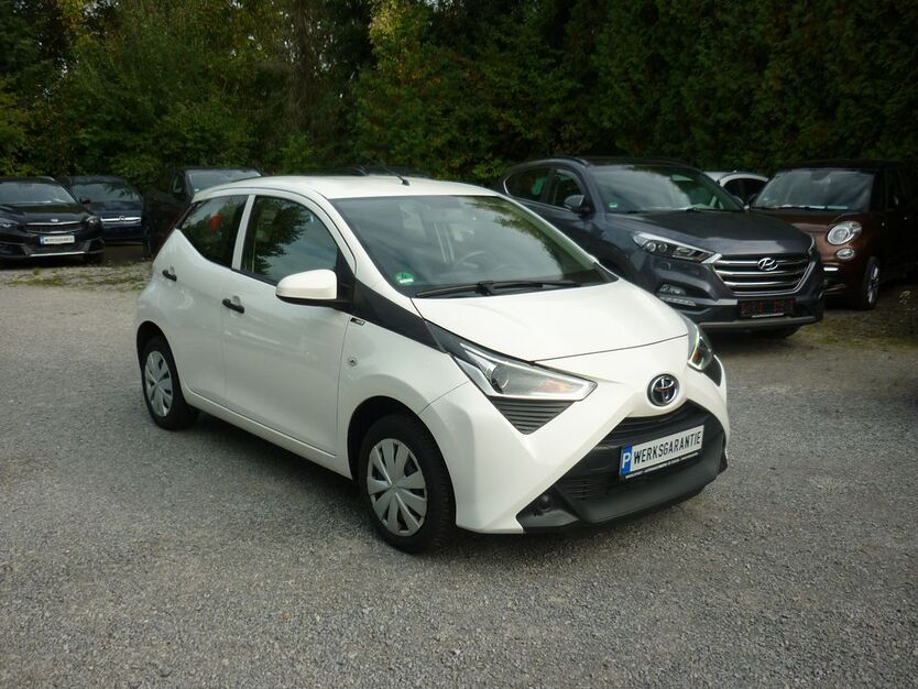 Toyota Aygo (X) 49.800 km 9.990 € Estenfeld bei Würzburg 97230