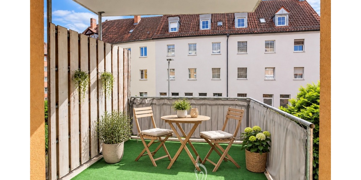 Altersgerecht, Aufzug und Stellplatz: Helle 2-Zimmer-Wohnung mit Balkonloggia - Etagenwohnung Würzburg Zellerau | Angebot:27134349