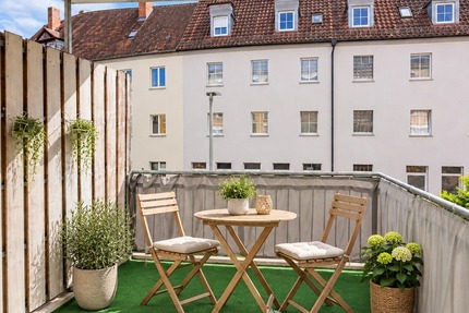 Altersgerecht, Aufzug und Stellplatz: Helle 2-Zimmer-Wohnung mit Balkonloggia - Wohnung Würzburg Zellerau | Angebot:27134349
