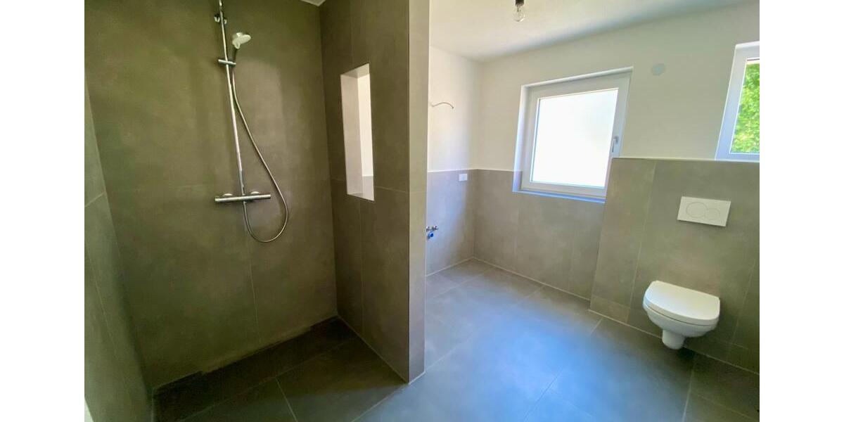 Etagenwohnung Marktbreit - 6 Zimmer, 190 m&sup2;, 2.100&euro; | Angebot:26678755