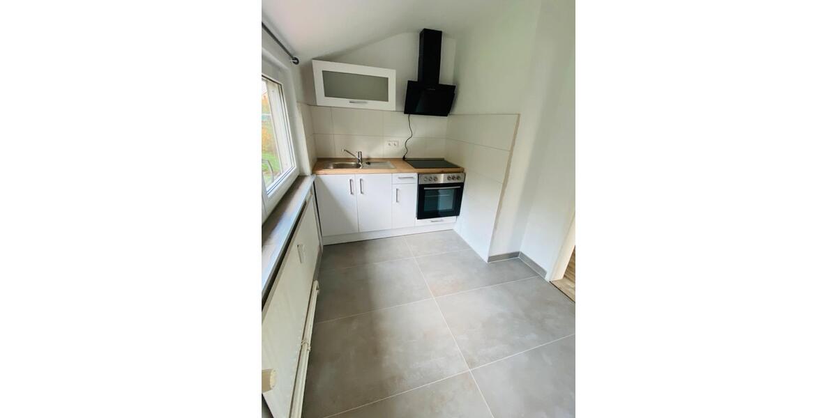Dachgeschoßwohnung Würzburg - 3 Zimmer, 60 m&sup2;, 800&euro; | Angebot:26451079
