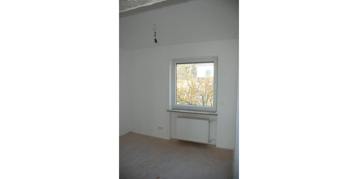 Reihenhaus Würzburg Lengfeld - 7 Zimmer, 146 m&sup2;, 1.750&euro; | Angebot:26368919