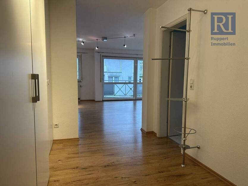 Helle 2-Zimmer-Wohnung mit Balkon und Stellplatz in der Sanderau 2 zimmer