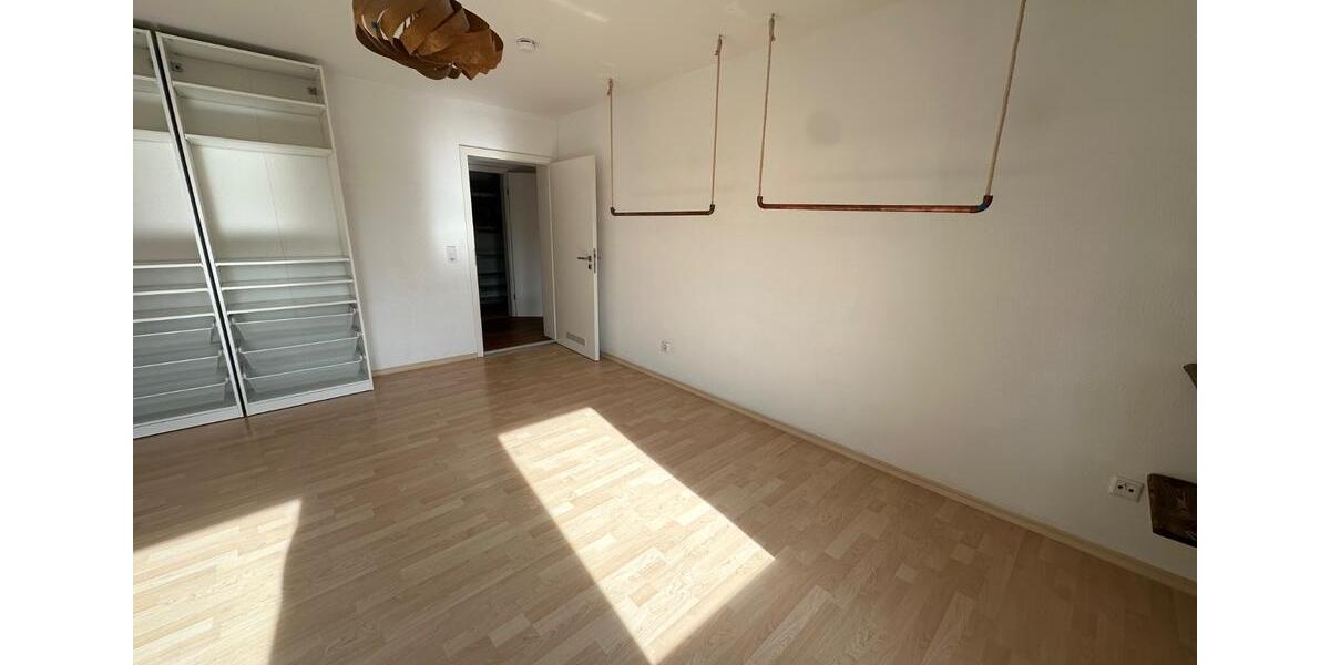 Etagenwohnung Würzburg Sanderau - 2 Zimmer, 68 m&sup2;, 297.500&euro; | Angebot:26324208