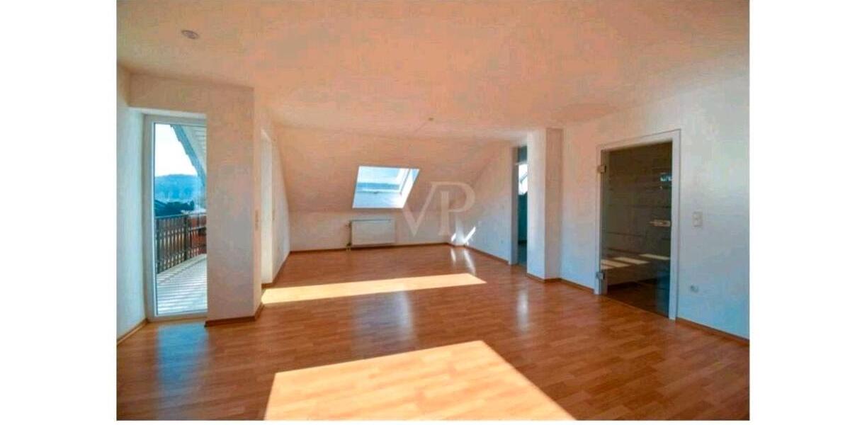 Dachgeschoßwohnung Marktsteft - 3 Zimmer, 96 m&sup2;, 885&euro; | Angebot:26478225