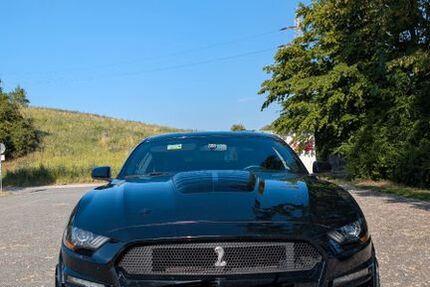 Ford Mustang 73.000 km 22.600 &euro; Würzburg 97078
