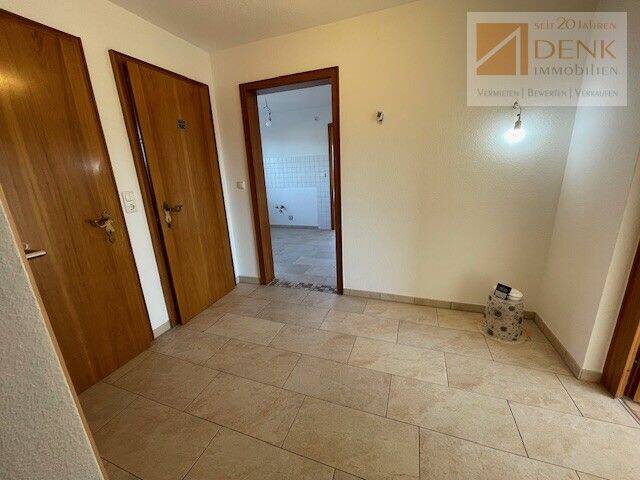 Etagenwohnung Buchbrunn - 5 Zimmer, 120 m&sup2;, 1.140&euro; | Angebot:26894209