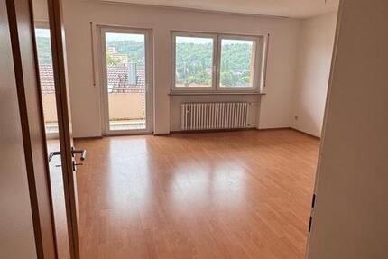 4-Zimmer Wohnung mit Altstadtblick, neuer Küche & Garage zimmer