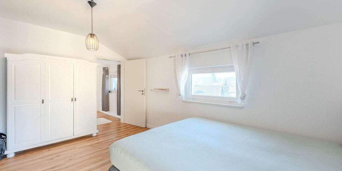 Einfamilienhaus Werneck Schraudenbach - 5 Zimmer, 144 m&sup2;, 549.000&euro; | Angebot:25608091