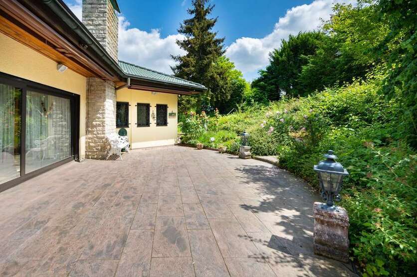 Haus zum Kaufen in Würzburg 2.100.000 € 222.45 m²
