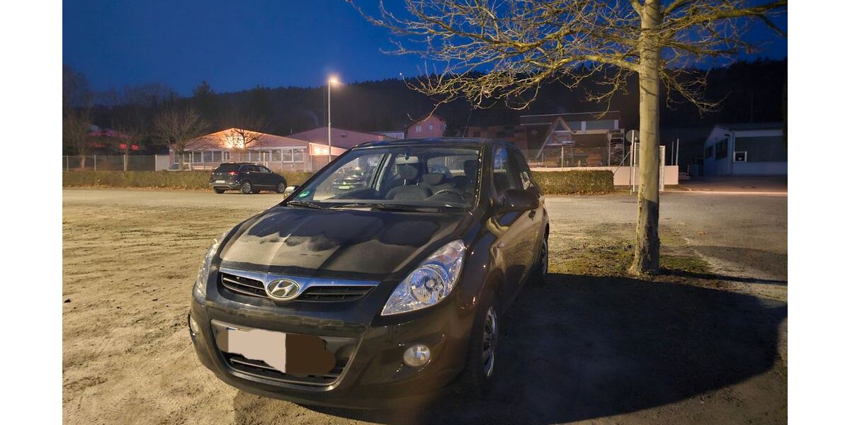 Hyundai i20 124.655 km 2.300 &euro; Großrinderfeld 97950