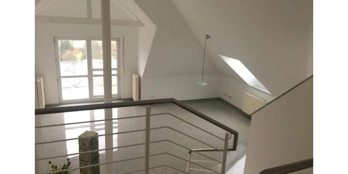 Dachgeschoßwohnung Frickenhausen am Main - 3 Zimmer, 99 m&sup2;, 1.000&euro; | Angebot:26560530