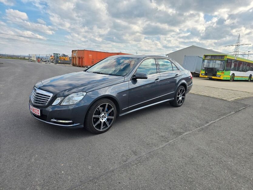 Mercedes-Benz E 250 167.000 km 11.990 € Bergrheinfeld 97493