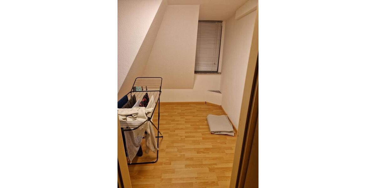 Dachgeschoßwohnung Würzburg Frauenland - 2 Zimmer, 30 m&sup2;, 550&euro; | Angebot:25254881