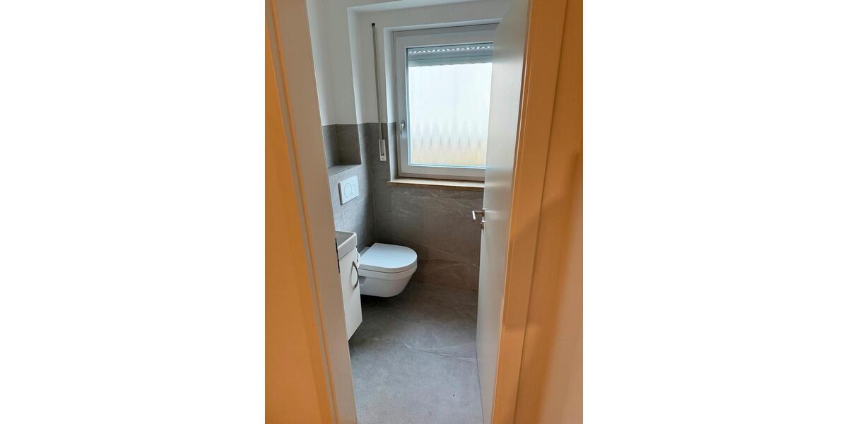 Etagenwohnung Eibelstadt - 3 Zimmer, 100 m&sup2;, 1.200&euro; | Angebot:24659443