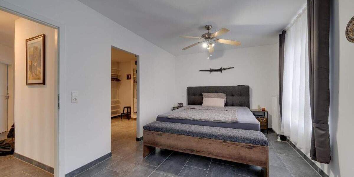 Doppelhaushälfte Zell am Main - 5 Zimmer, 145 m&sup2;, 640.000&euro; | Angebot:25747371