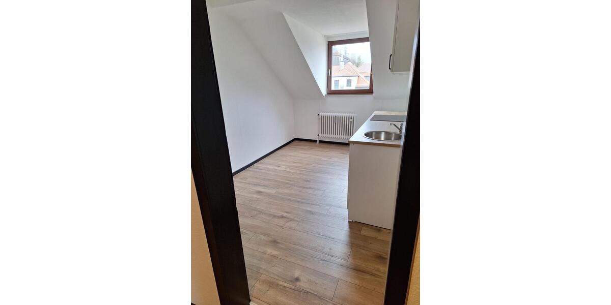 Dachgeschoßwohnung Würzburg Steinbachtal - 2 Zimmer, 62 m&sup2;, 850&euro; | Angebot:25303486