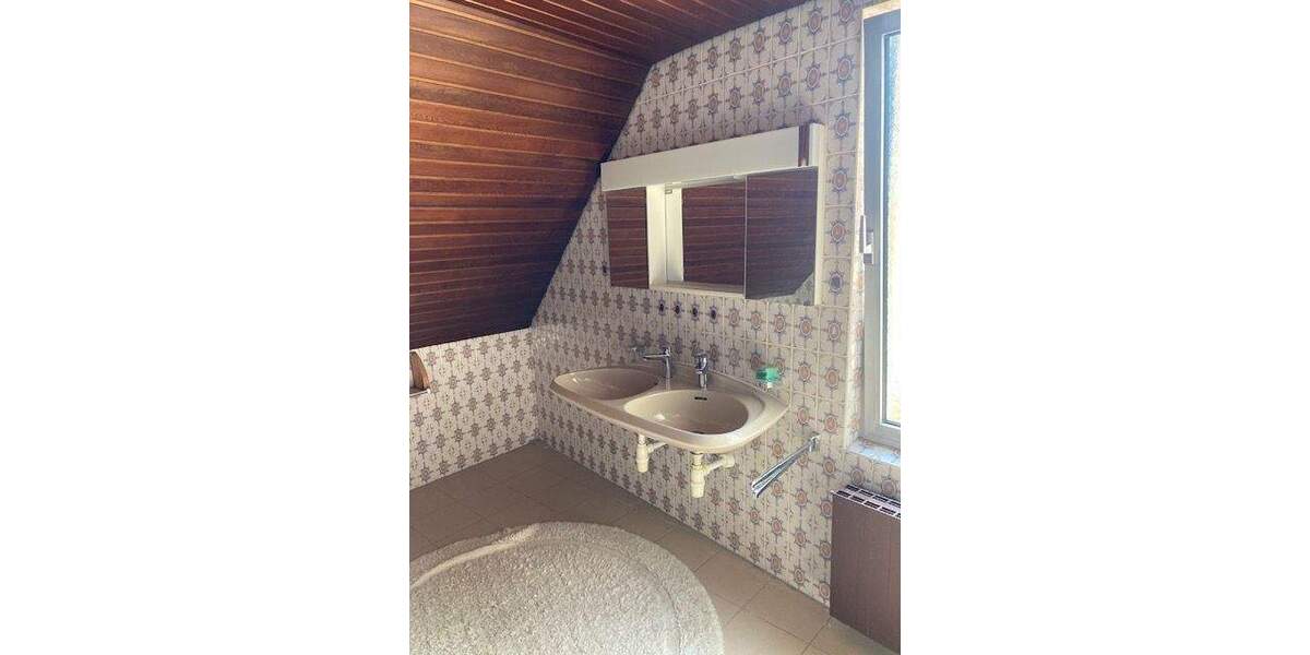 Mehrfamilienhaus, Wohnhaus Zell a. Main - 9 Zimmer, 229 m&sup2;, 385.000&euro; | Angebot:26486773