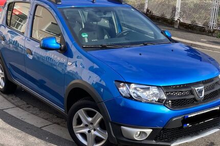 Dacia Sandero 88.700 km 8.200 &euro; Würzburg 97074