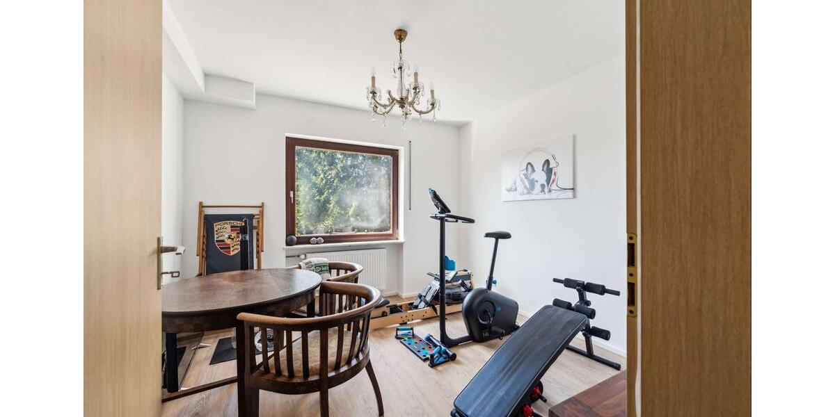 Einfamilienhaus Würzburg Dürrbachau - 8 Zimmer, 208 m&sup2;, 2.500&euro; | Angebot:26676454