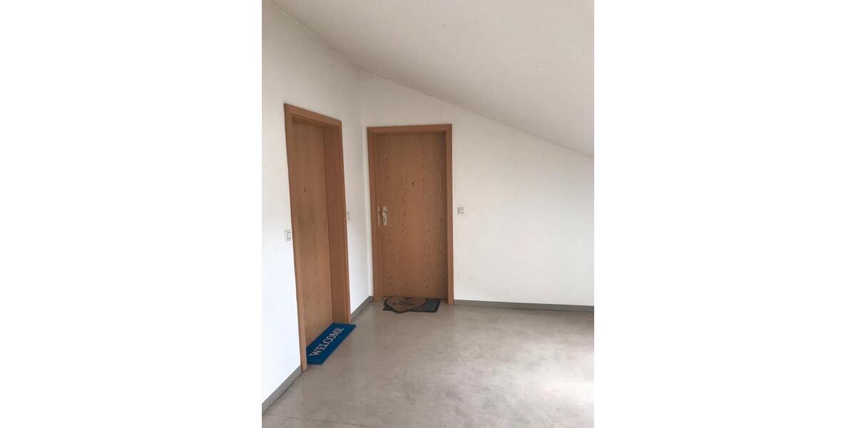 2 12 - Zimmer DG Wohnung Würzburg-Frauenland 2 zimmer