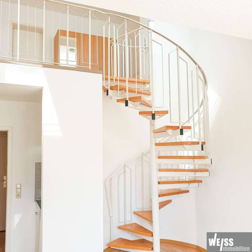 Helle 1,5 Zimmer Wohnung mit Galerie +++KEIN BALKON+++