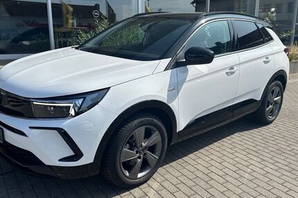 Opel Grandland (X) 26.950 km 23.950 &euro; Ochsenfurt 97199